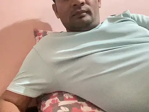 NiceBoy9099 online show from May 13, 5:43 pm