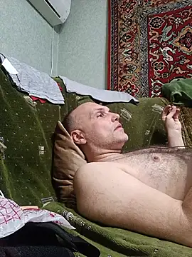 Pineapple04 online show from July 28, 6:20 pm