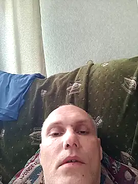 Pineapple04 online show from May 13, 6:43 am