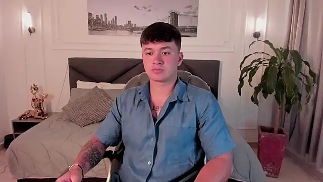 Cristopher strong online show from May 5, 12:51 pm