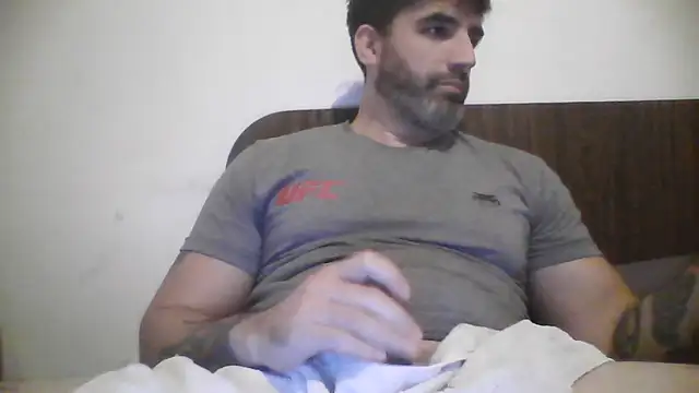 ozzypsico13 online show from May 20, 3:02 am