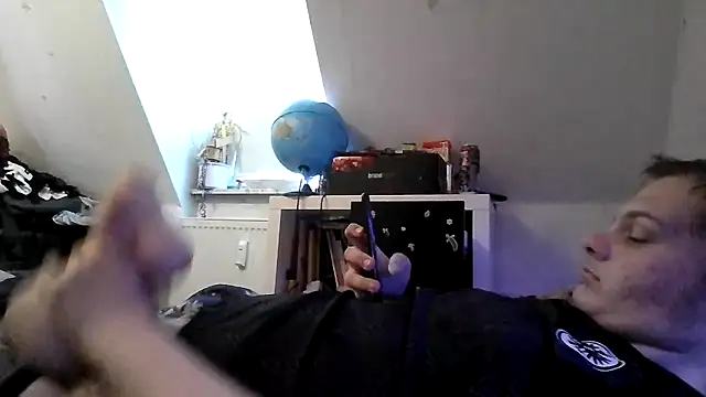 Nicolasjlhkjzl online show from May 23, 12:21 pm