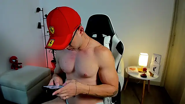 dafboy1 online show from May 23, 1:49 pm