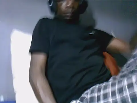 TheeRealShow online show from May 10, 9:27 pm