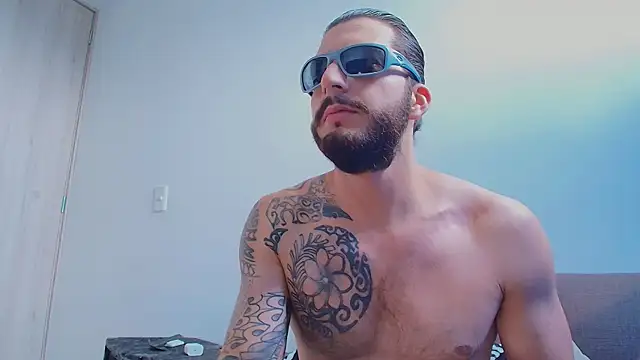 thomas gun online show from May 6, 2:17 pm