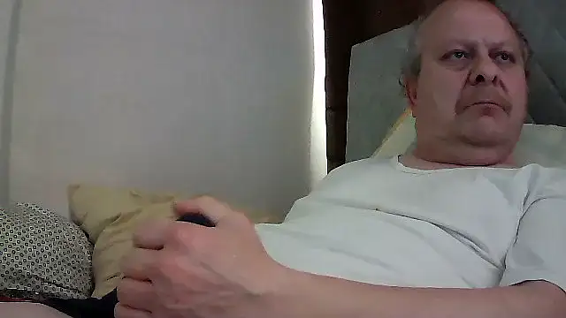 amylrmm1903 online show from May 10, 10:38 am