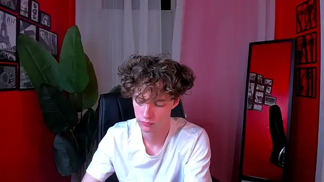 LukeSweet online show from June 23, 3:59 pm
