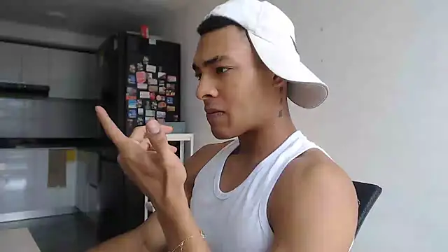 Jhonyblack 1 online show from May 4, 5:36 pm