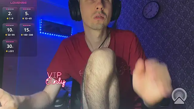 Aki-Laky online show from August 6, 7:42 pm