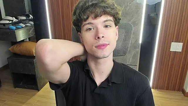 calvin love you online show from July 31, 3:11 pm