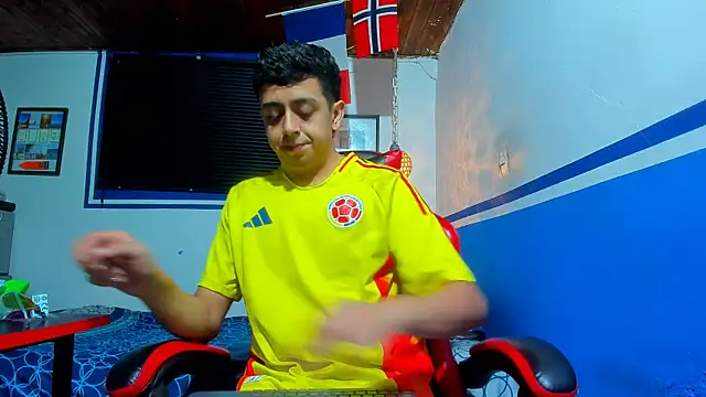 maxowens oficial online show from July 18, 10:04 pm