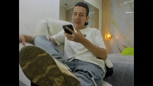 JackSwan18 online show from July 11, 2:08 pm