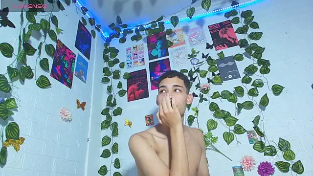 stevan1855 online show from May 1, 5:26 pm