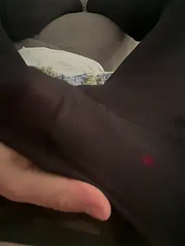 Young-hornyboy online show from April 26, 3:31 pm