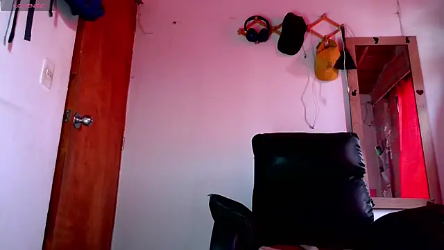 calioppe01 online show from May 11, 4:04 pm