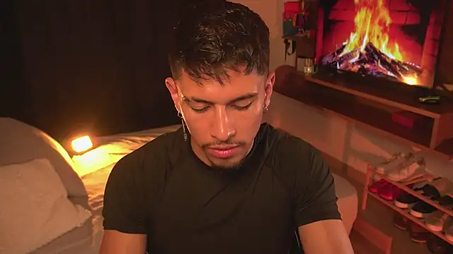 Aaronfox x online show from June 9, 11:39 pm