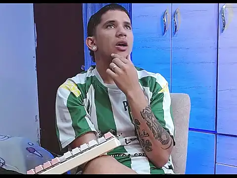 tylor boy online show from July 14, 9:54 pm