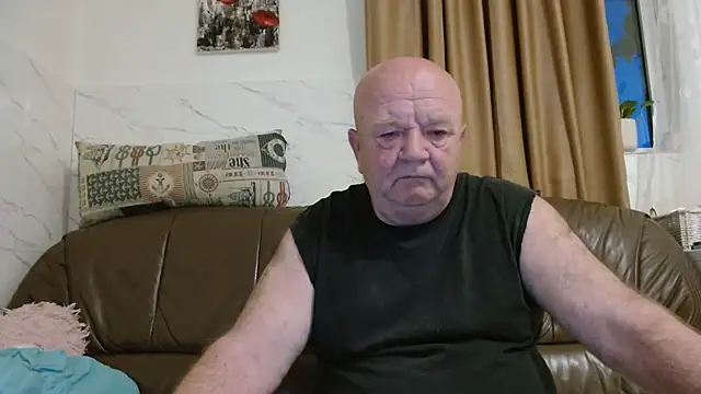 fullballs6 online show from April 28, 2:27 am
