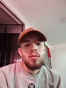Aaronkiller online show from July 7, 10:24 pm