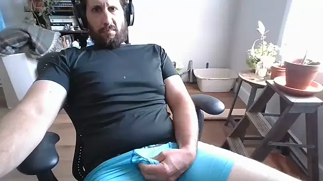 Eggplantout online show from August 4, 5:06 pm