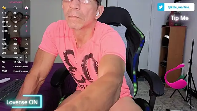 KALE 19 online show from June 5, 1:43 am