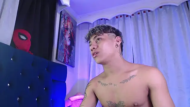 Sexys Boys Hot1 online show from May 16, 1:58 am