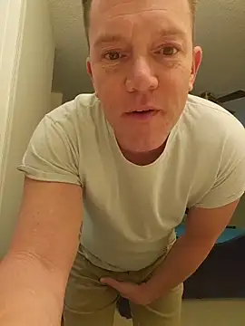Bigtater1999 online show from May 3, 9:39 pm