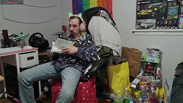 tallnerdyguy online show from May 3, 3:20 am