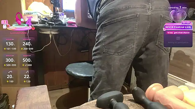 misteryman1956 online show from June 14, 5:31 am
