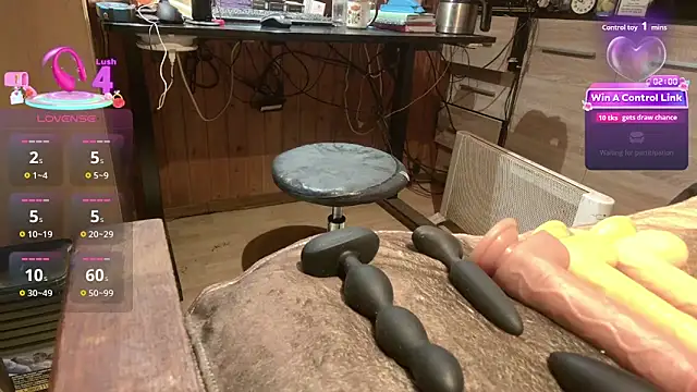misteryman1956 online show from June 17, 8:49 am