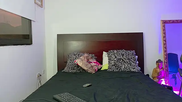 zackmontieel online show from July 27, 11:12 pm