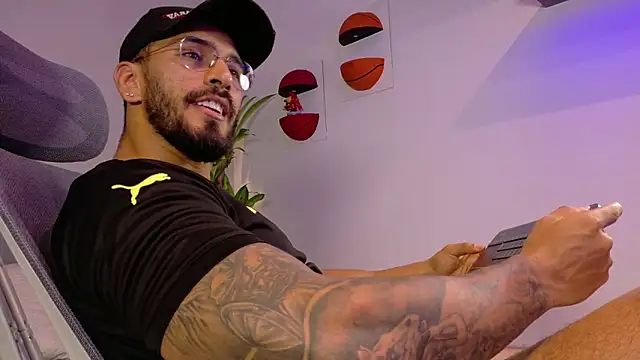 tony muscle online show from April 27, 7:08 pm