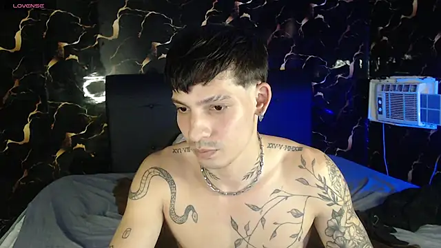 Apolo Hidalgo01 online show from May 2, 10:12 pm