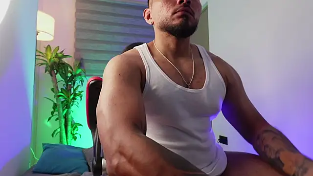 maximusclark1 online show from May 2, 10:23 pm