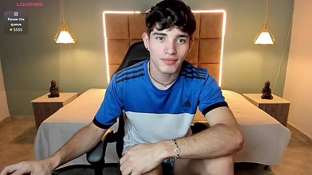 AlejooTwink online show from May 6, 6:03 am