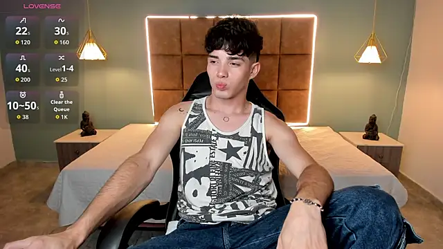 AlejooTwink online show from May 12, 3:48 am