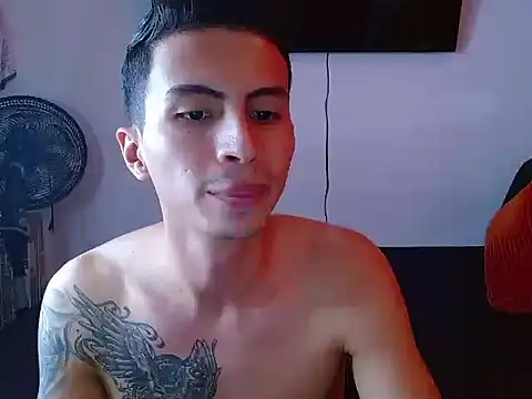 Velk hot online show from May 2, 1:47 pm