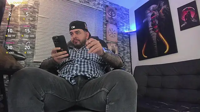 Ethan Castellano online show from May 11, 10:29 pm