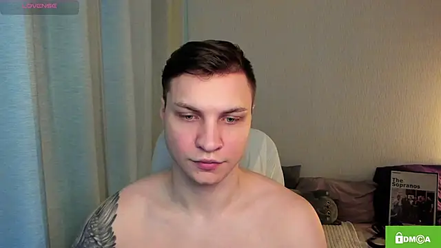handsome guy01 online show from May 18, 4:07 am