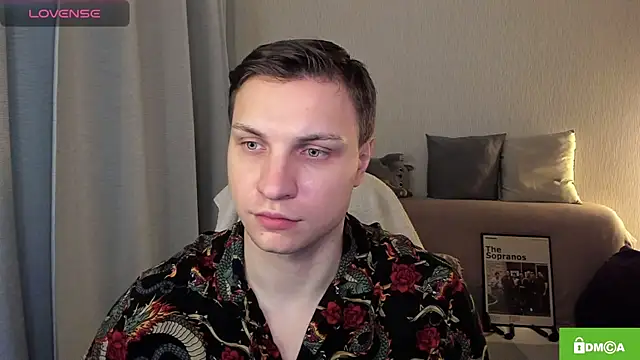 handsome guy01 online show from June 22, 8:24 pm