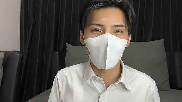 Lio kun online show from April 23, 1:13 pm