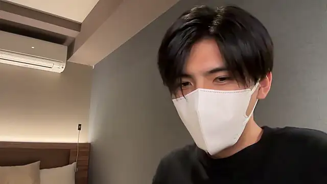 Lio kun online show from May 17, 1:18 pm