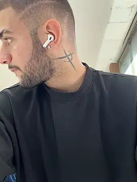 MaximusDick1  online show from June 18, 2:33 pm