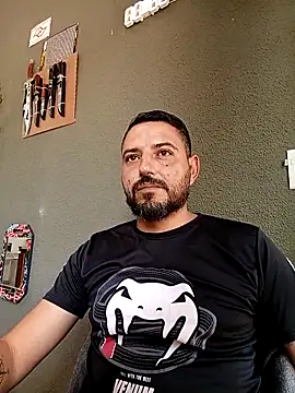 P4uzud4O online show from April 25, 1:52 pm