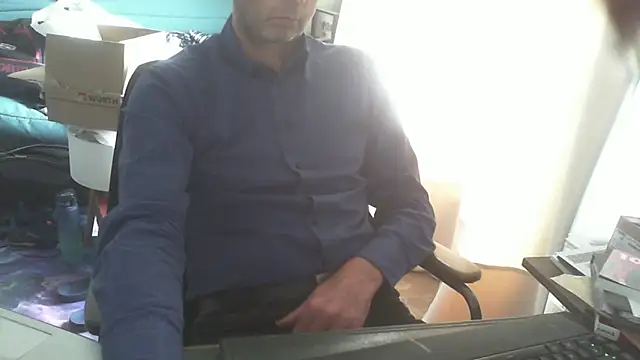shyfrenchcock1 online show from April 30, 1:51 pm