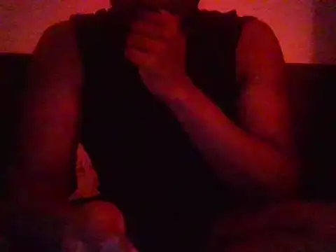 justinme00o7 online show from May 14, 1:14 am