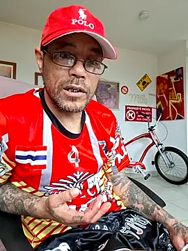 mileflav0r online show from May 14, 8:34 am