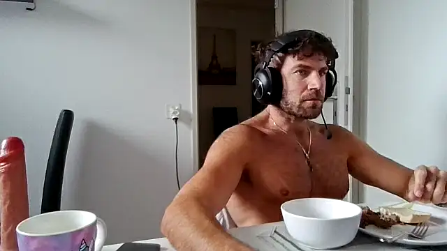 alpha-hunk online show from May 16, 10:12 am