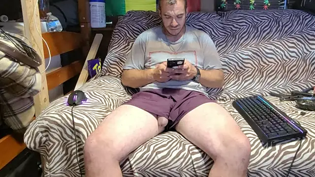 ScubaStevex online show from July 24, 10:55 am