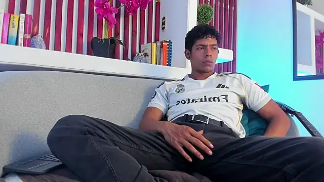 wagz online show from May 12, 8:28 pm
